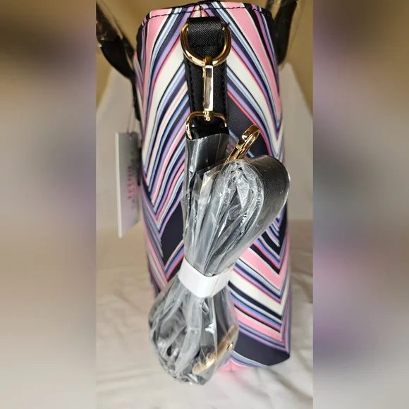 Trina Turk Pink and Black Chevron Tote Bag NWT - Picture 4 of 7